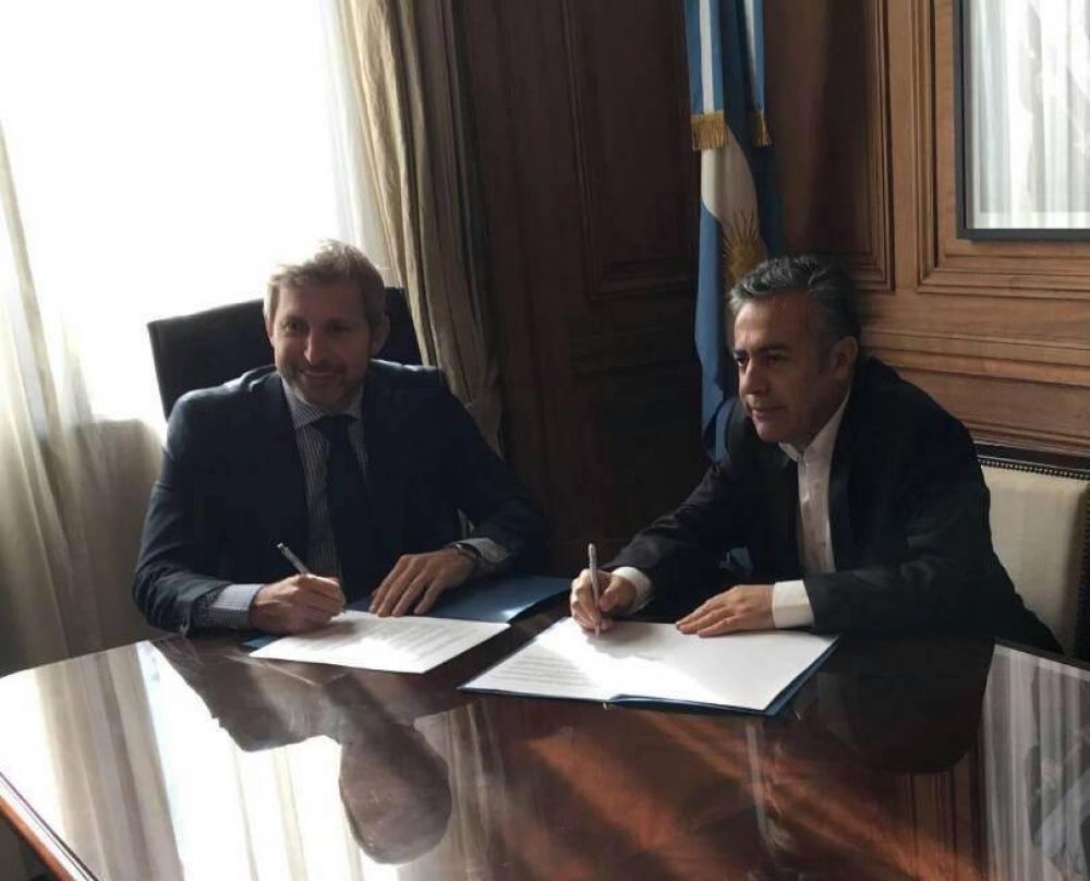Firman convenios con la Naci�n para obras de agua