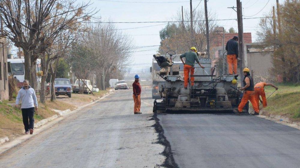 Esperan firmar la pr�xima semana los contratos para pavimentar 165 cuadras