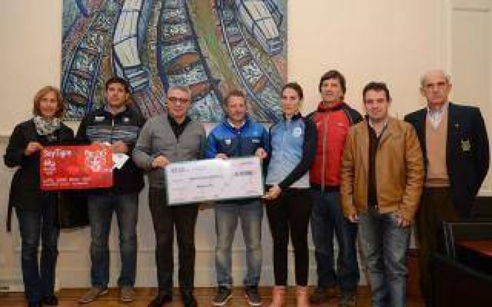 Zamora otorg� apoyo econ�mico a deportistas de Tigre que ir�n a R�o