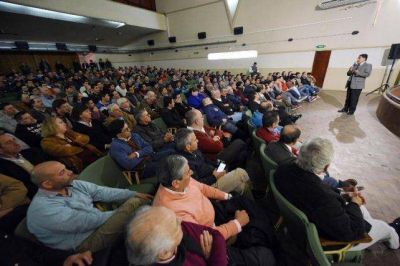 El tarifazo el�ctrico fue analizado en una audiencia p�blica informativa