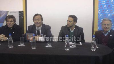 Varisco y Urribarri presentaron el nuevo shopping de Paran�