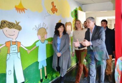 La Ministra Ortiz visit� los centros de salud de Baradero