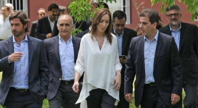 Vidal re�ne a su gabinete y presenta a Facundo Manes como nuevo integrante del espacio