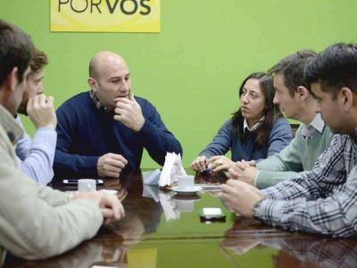 Crear�n sedes de ANSeS en los CIC