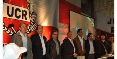Radicales en Tucum�n acuerdan alianzas pol�ticas