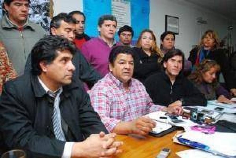 ATECA amenaza con no iniciar las clases despu�s de las vacaciones