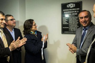 Corpacci recorri� el laboratorio del Inta