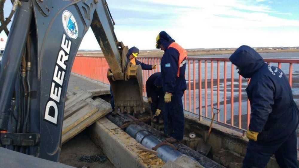 Municipio repar� el acueducto sobre puente General Mosconi