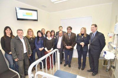 Bertone inaugur� una sala de internaci�n pedi�trica del Hospital R�o Grande