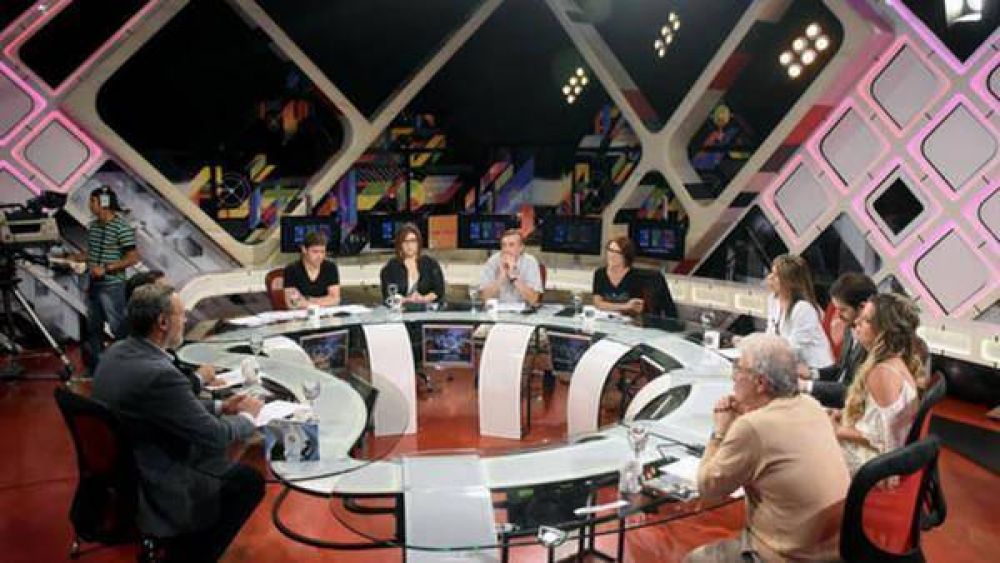 Hern�n Lombardi sali� a pegarles a los ex panelistas de 678
