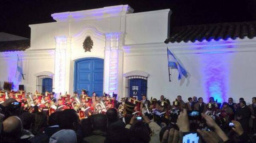 Sin cadena nacional, Macri encabeza festejos en Jujuy y Tucumn por el Bicentenario