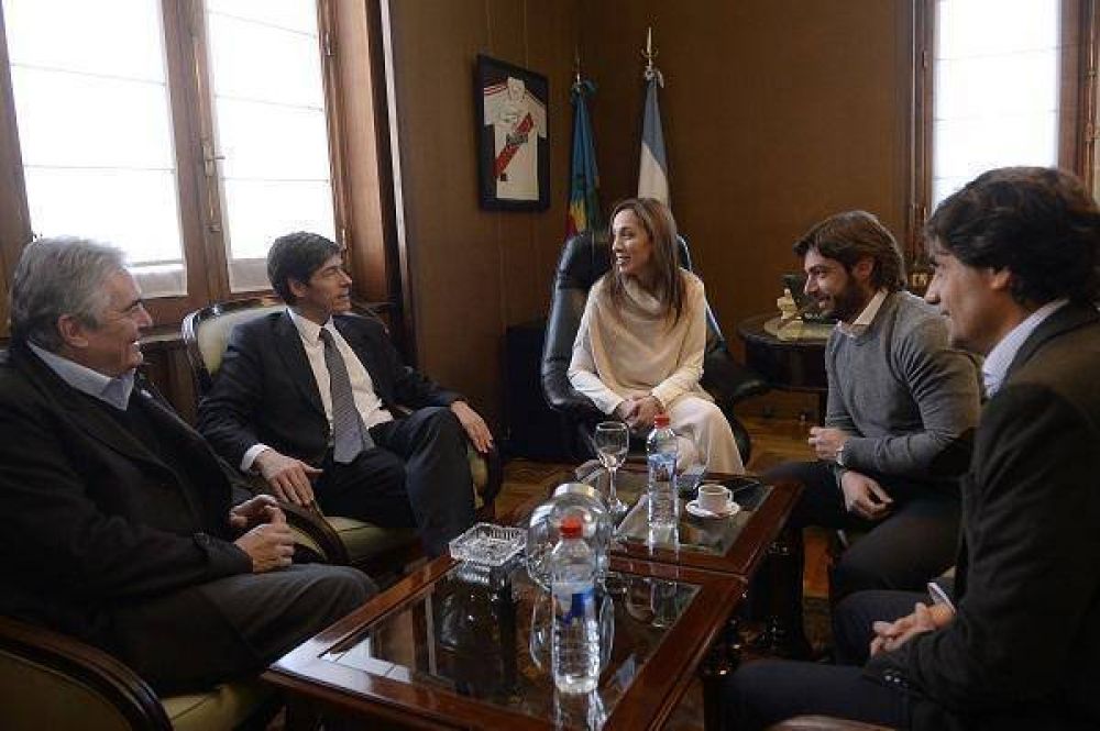 Vidal se reuni con Linares y Abal Medina por el Fondo del Conurbano