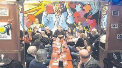 Fuga y cumbres: entre sangr�as y fotos crece la pertenencia post-K