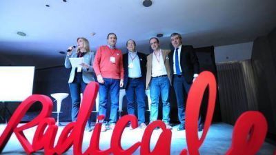 Advertencia de la UCR al Gobierno: 