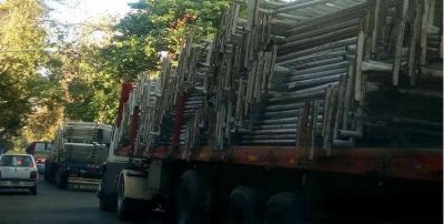 La plaza Independencia estar� con vallas y sin naranjas para evitar escraches contra Macri