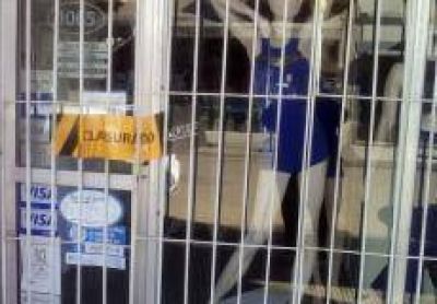 AFIP clausur� comercios por 