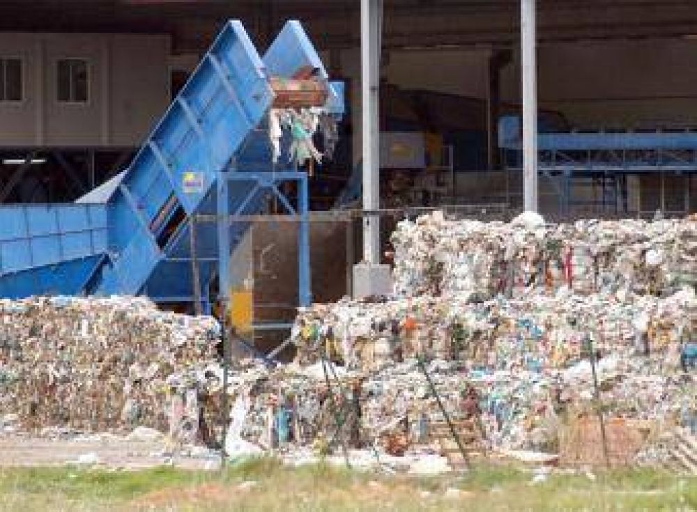 Planta de residuos: Vaccaroni neg malos tratos a los trabajadores