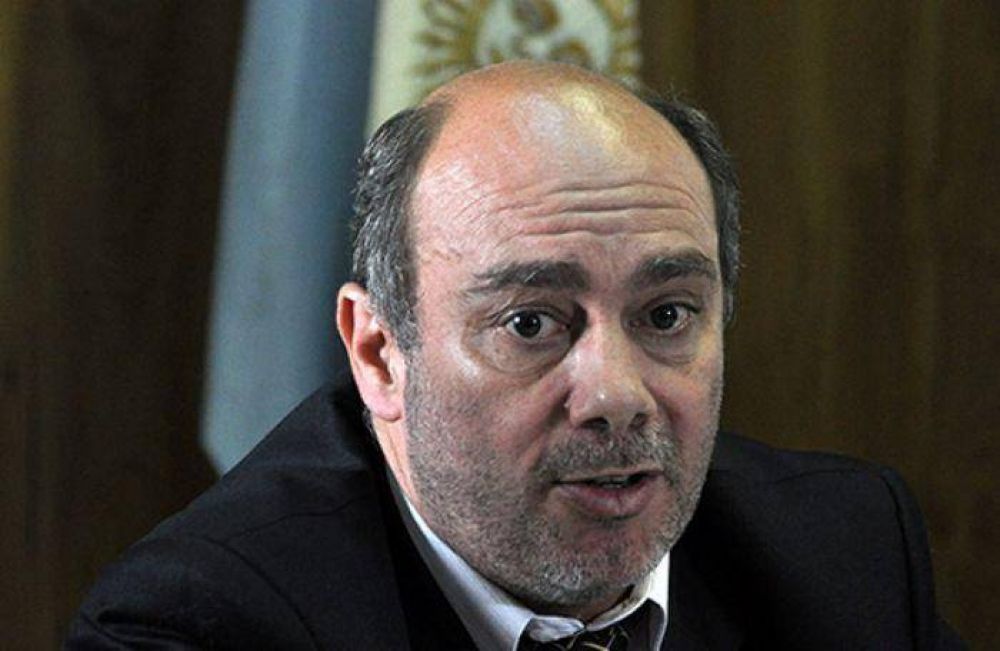 Vicente al borde del infarto� Denunci� cuenta de Twitter falsa adjudicada a Cinto y que el 20 reci�n pagar�n el aguinaldo