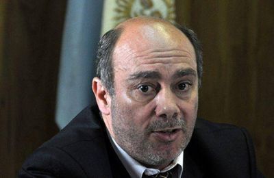 Vicente al borde del infarto� Denunci� cuenta de Twitter falsa adjudicada a Cinto y que el 20 reci�n pagar�n el aguinaldo