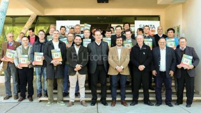 El gobierno provincial financia la ejecuci�n de viviendas para 690 familias