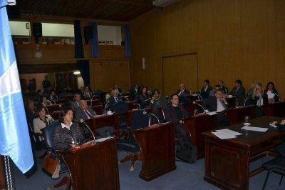 Formosa tomar� un pr�stamo de 60 millones de d�lares y eleva la edad para jubilarse