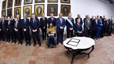 Bordet destac� la firma con Macri y gobernadores del 'Acta del Bicentenario'