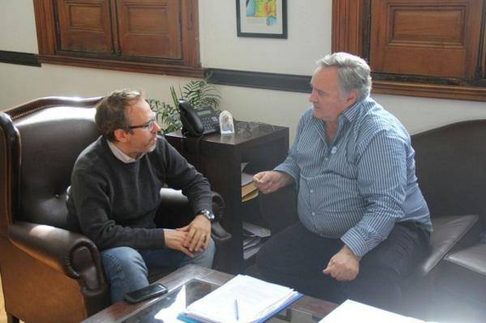 Valenzuela se reuni� con el nuevo Ministro de Producci�n bonaerense