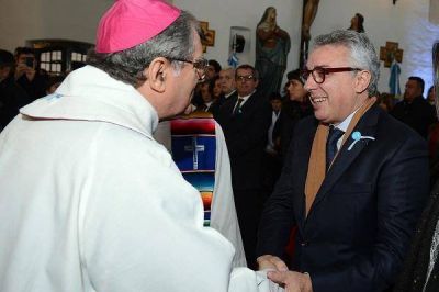 Zamora encabez� en Tigre el tedeum por el Bicentenario