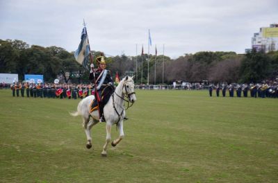 Martinez comparti� con Macri el desfile de Bandas Musicales