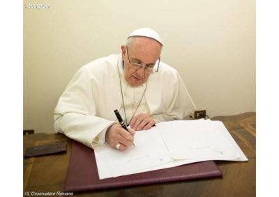 Motu Proprio del Papa sobre algunas competencias en materia econ�mico-financiera