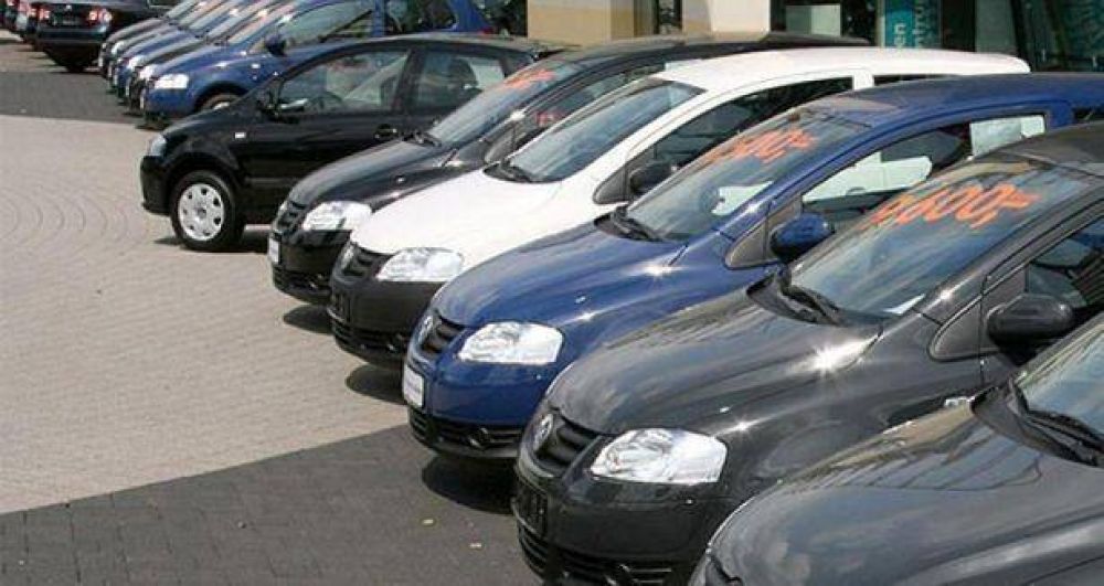 Venta de autos usados cay 29,92% en junio