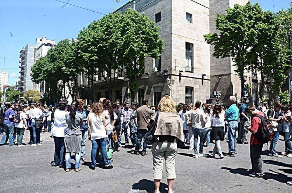 Hoy paran los trabajadores municipales por no haber cobrado el medio aguinaldo