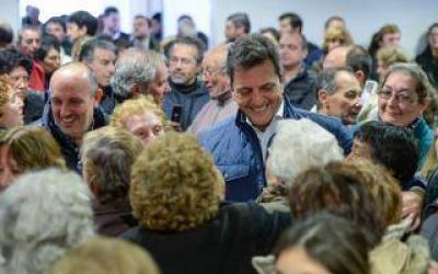 Desde General Pinto, Massa pidi� por la sanci�n de la Ley Pyme