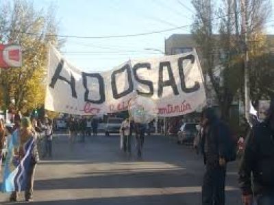 ADOSAC continuar� con la retenci�n de servicios