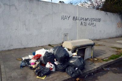 Apareci� una amenazante pintada en el frente de la casa del intendente Arroyo