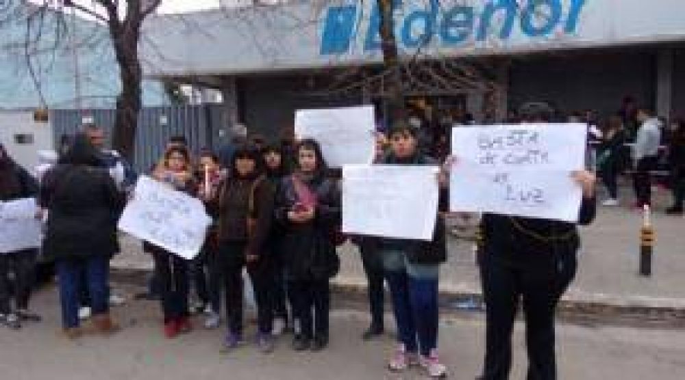 Un mes sin luz: protesta en Edenor