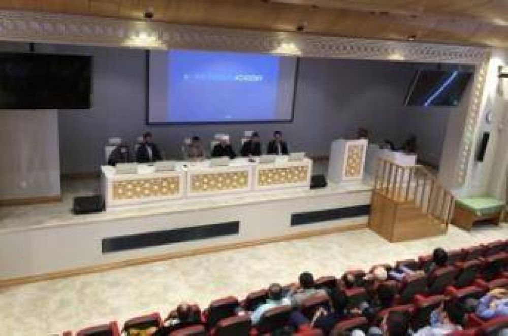 Presentan proyecto de Academia Cor�nica en Rusia