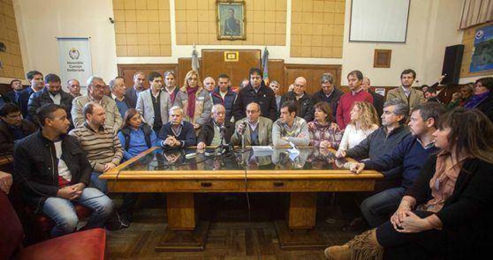 En�rgico repudio del arco pol�tico tras la pintada intimidatoria al intendente Arroyo