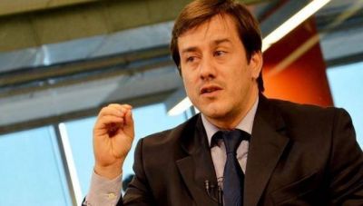 Recalde: �Los porte�os la est�n pasando mal por culpa de Macri�