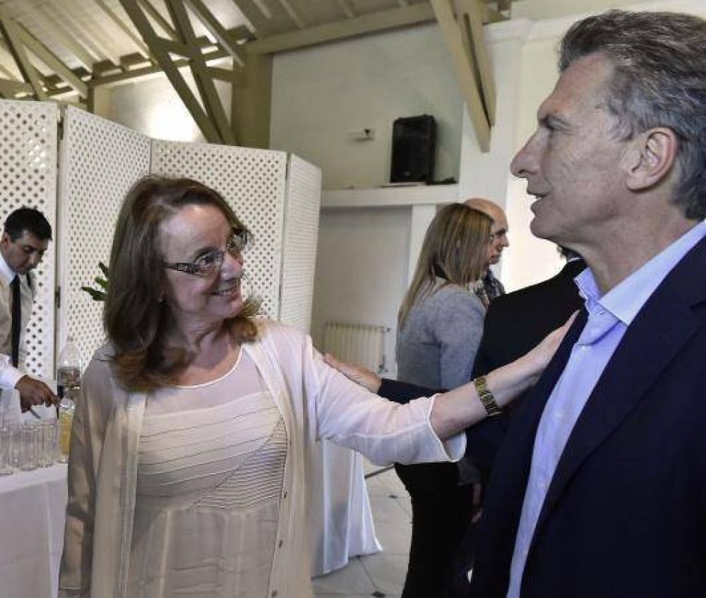 �Macri abre el di�logo con Alicia Kirchner?