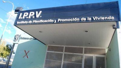 Docentes cipoleños reclaman al IPPV por sus viviendas en el DVN