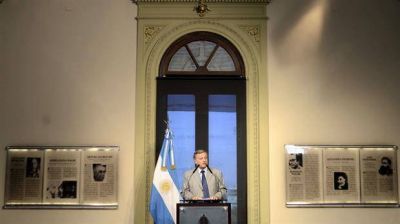 Juan Jos� Aranguren dijo que no pens� en renunciar: 