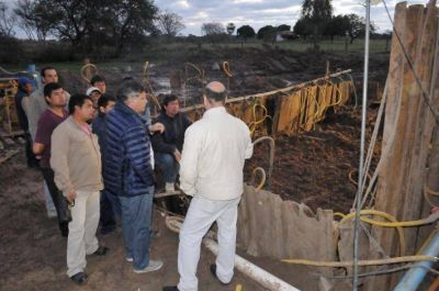 Peppo supervis� la reparaci�n del acueducto en Barranqueras: despu�s de la medianoche podr�a restablecerse la provisi�n de agua