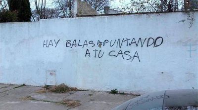 �Fueron cinco las personas que realizaron las pintadas contra Arroyo�