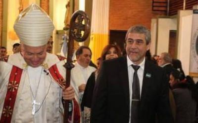Ferraresi junto a Monse�or Frassia en el Tedeum que se realiz� en la Catedral