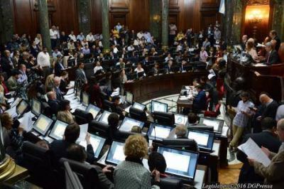 Piden repudiar la participaci�n de Rico