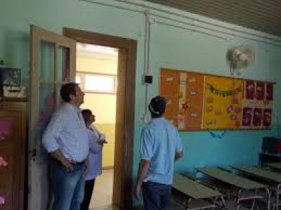El intendente municipal recorri� el distrito junto a sus funcionarios