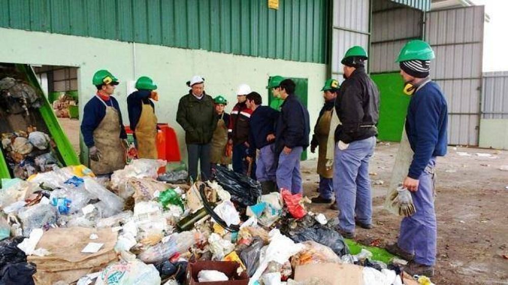 S�nchez visit� la Planta de Separaci�n de Residuos