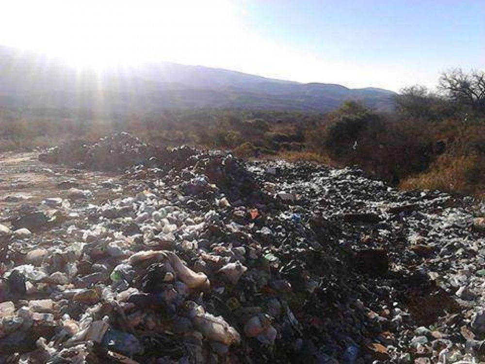 El municipio erradica basurero en El Rodeo