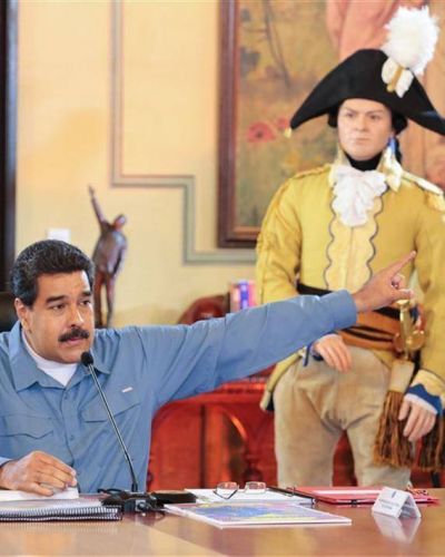 Maduro refuerza el poder de las FF.AA. y les da el control de los alimentos